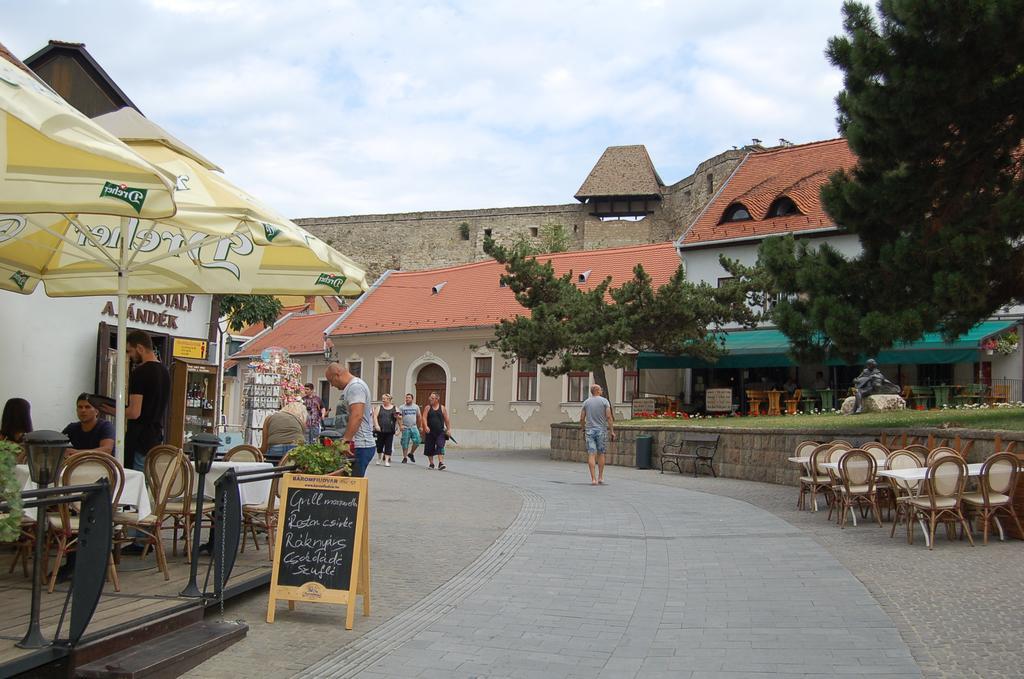 Apartman Rose Eger Exterior photo