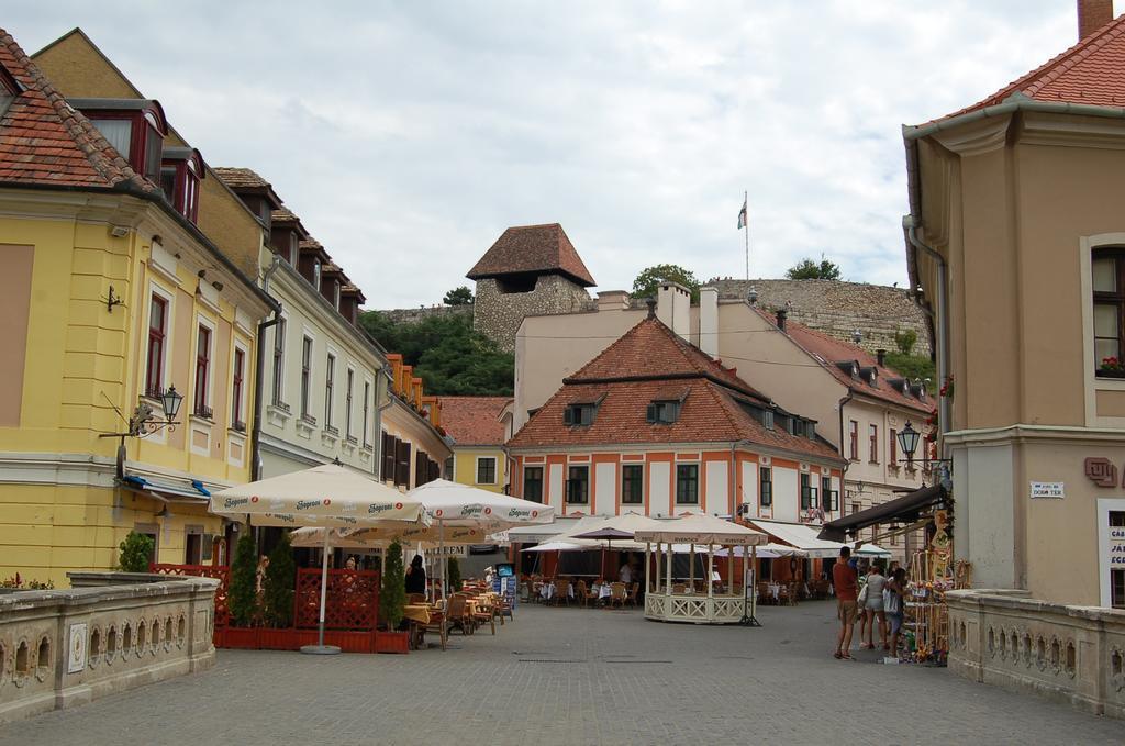 Apartman Rose Eger Exterior photo