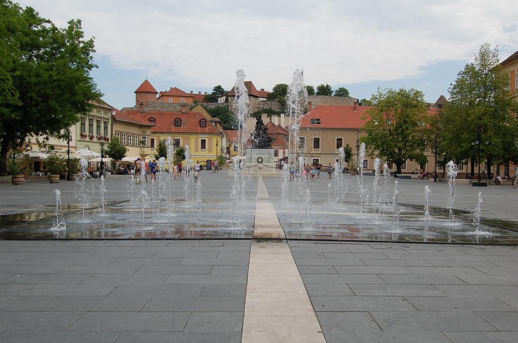 Apartman Rose Eger Exterior photo