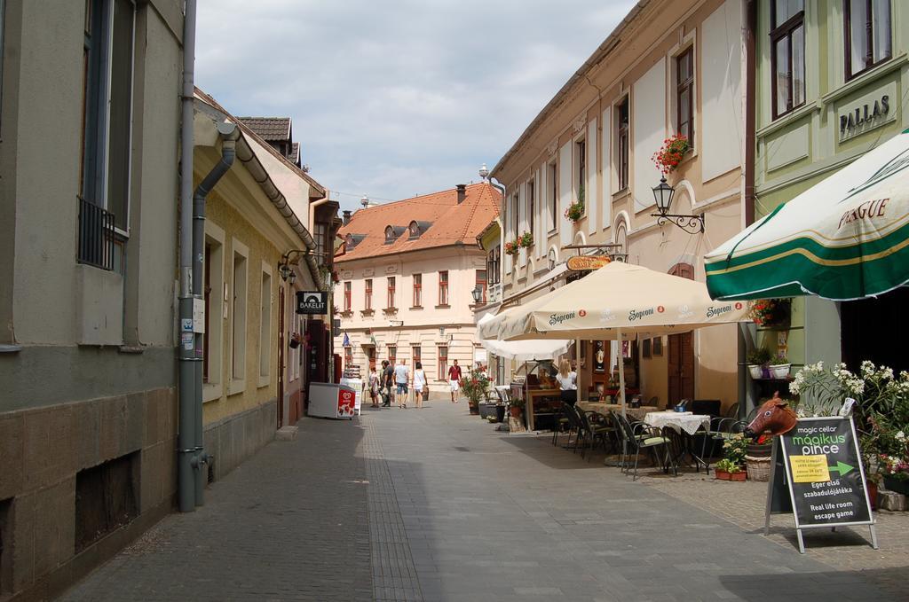 Apartman Rose Eger Exterior photo